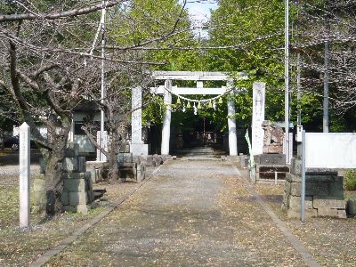参道と二の鳥居