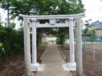 旧鳥居と新鳥居