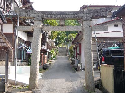 参道入口の鳥居