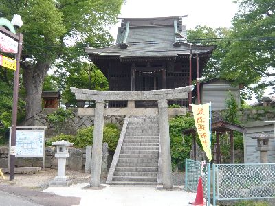 鳥居と拝殿