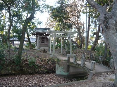 三日月神社の橋