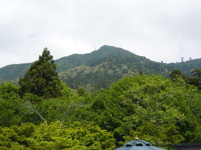 宮前駅からの男体山を見上げる