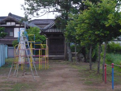 児童公園になっている参道