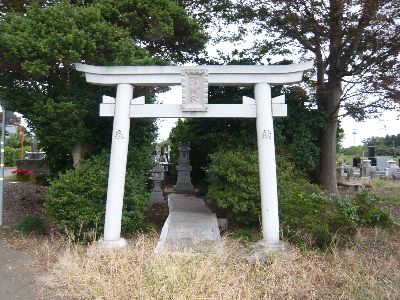 弁財天の鳥居(274号線沿い)