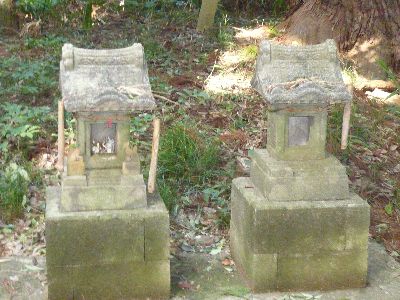 石祠(稲荷神)
