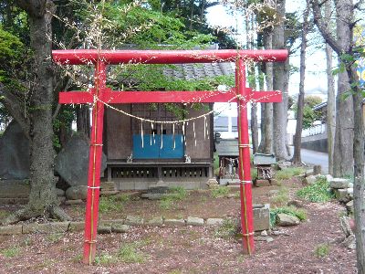 摂社稲荷神社