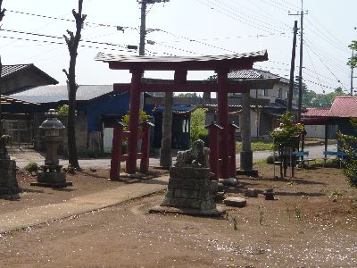 境内より鳥居の眺め