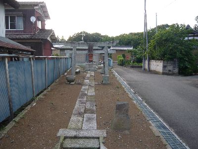 参道と鳥居