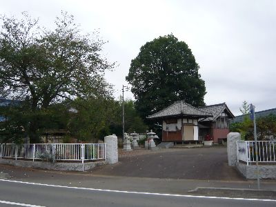 神社の全景