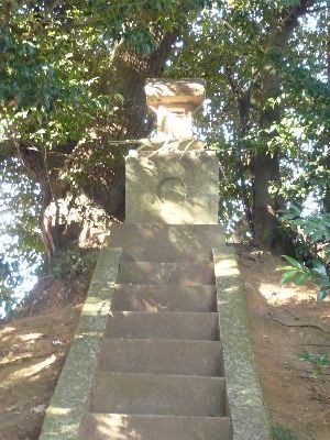 境内の石祠