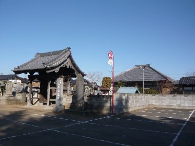 境内の全景